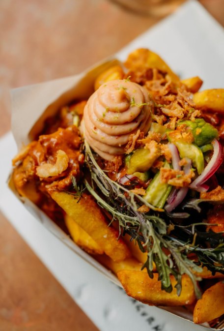 Papas Frites Atelier con toppings